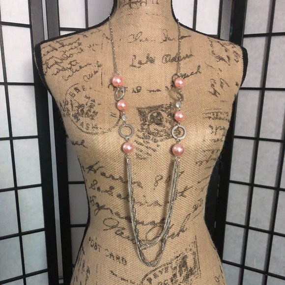 Paparazzi Vintage long necklace with Pink pearls